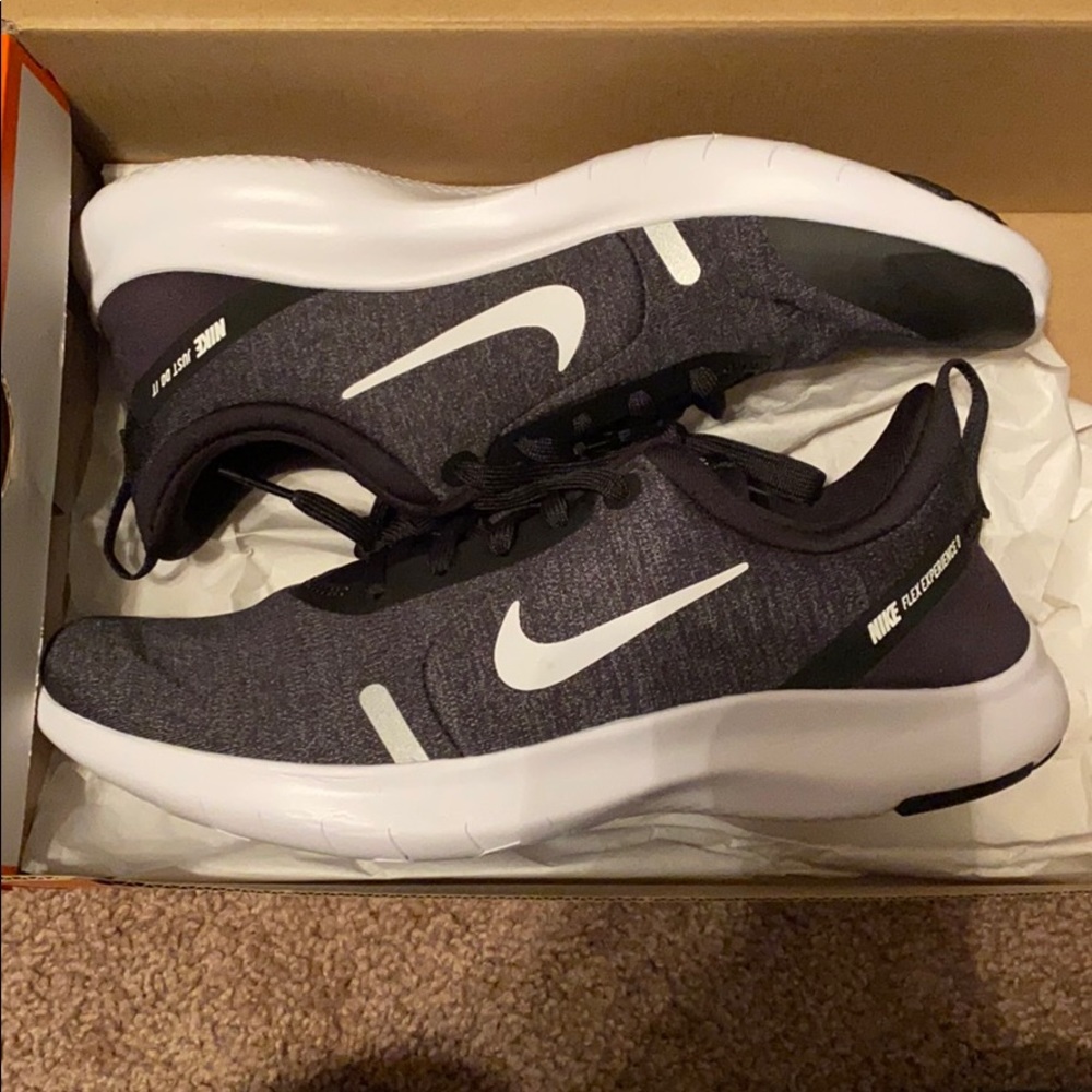 Women’s Nike shoes